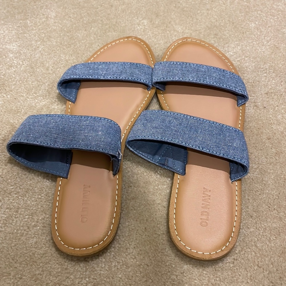 old navy sandals